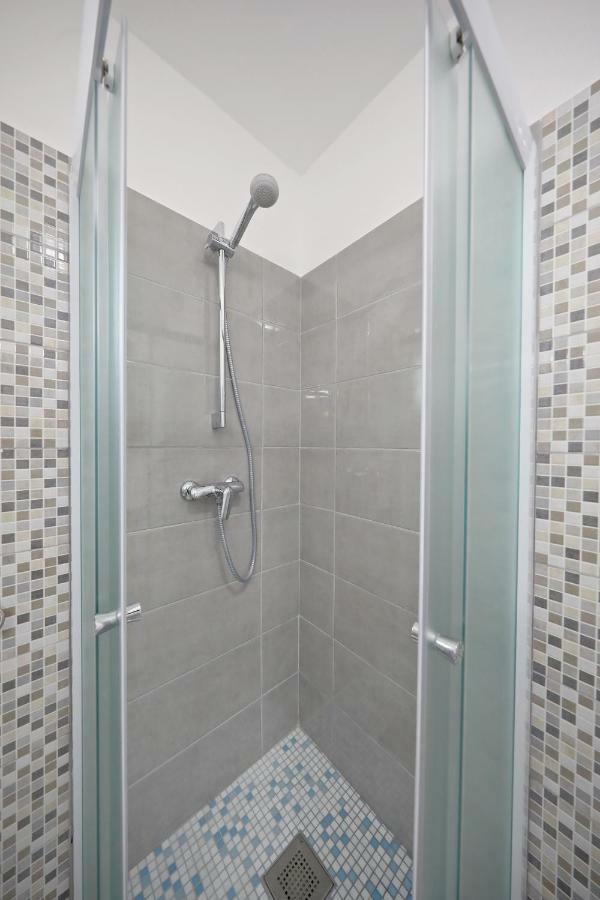 Apartmani Neva, Pridraga Экстерьер фото