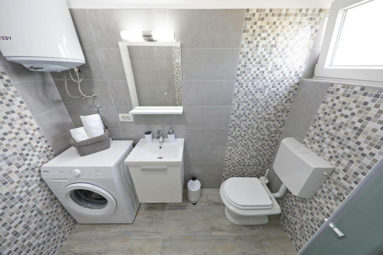 Apartmani Neva, Pridraga Экстерьер фото