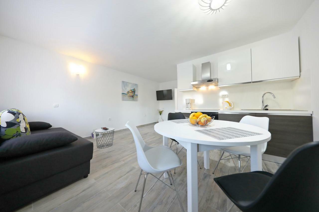 Apartmani Neva, Pridraga Экстерьер фото