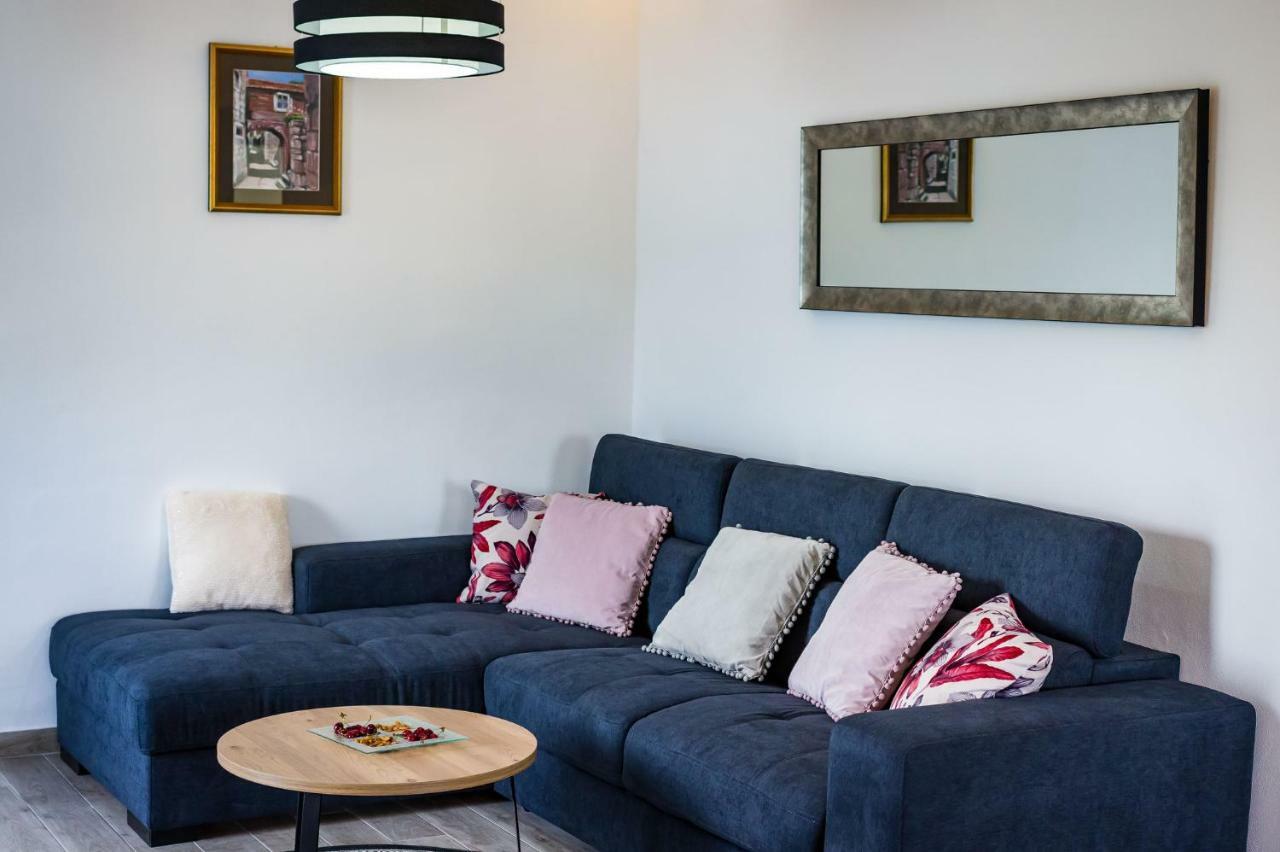 Apartmani Neva, Pridraga Экстерьер фото