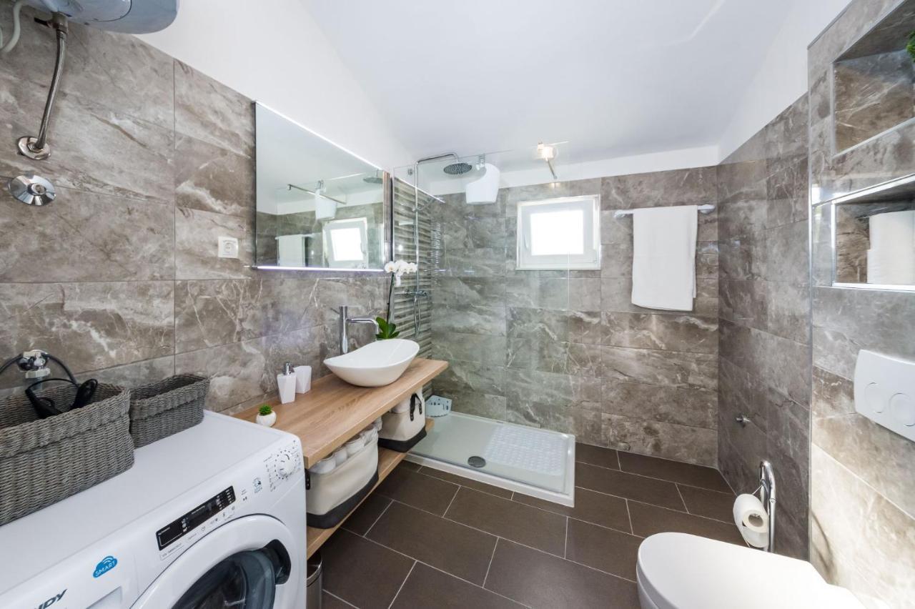Apartmani Neva, Pridraga Экстерьер фото
